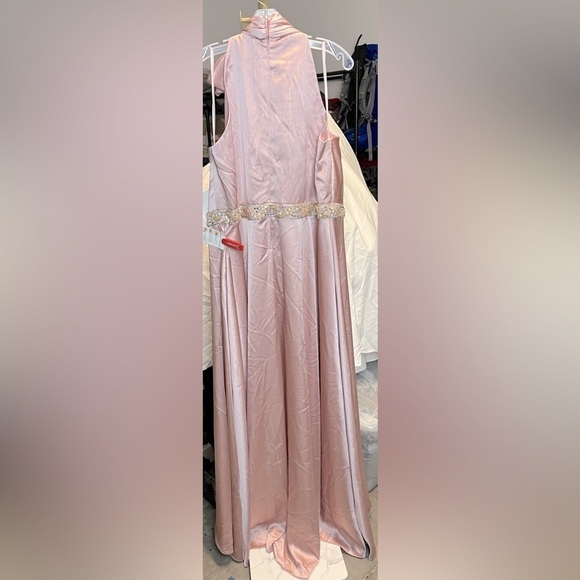 Mac Duggal 49578 Pleated Halter Neckline Evening Gown - Picture 4 of 14